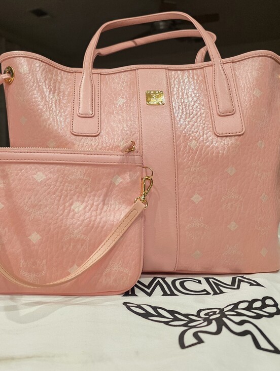 MCM Handbags - 🎀✨️ MCM Pink Leather Tote with Matching Wristlet✨️🎀